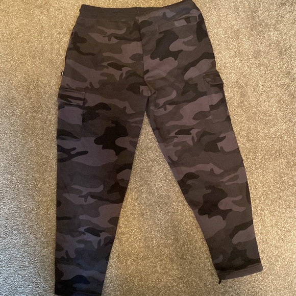 CSG Black/Grey Camo Sweatpants - Picture 4 of 5